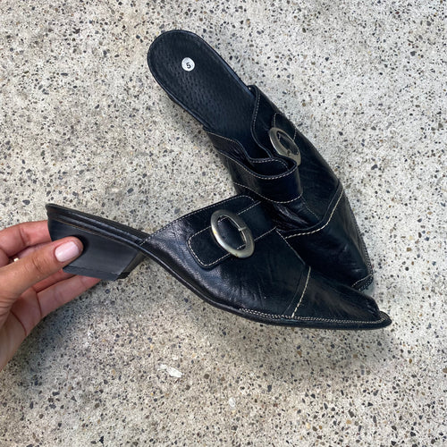 Vintage 2000's Black Pointy Leather Mules with Contrast Stitching (38)