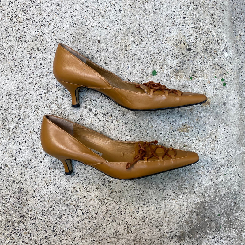 Vintage 90's Brown Pointy Kitten Heels with Lace Up Detail (39)